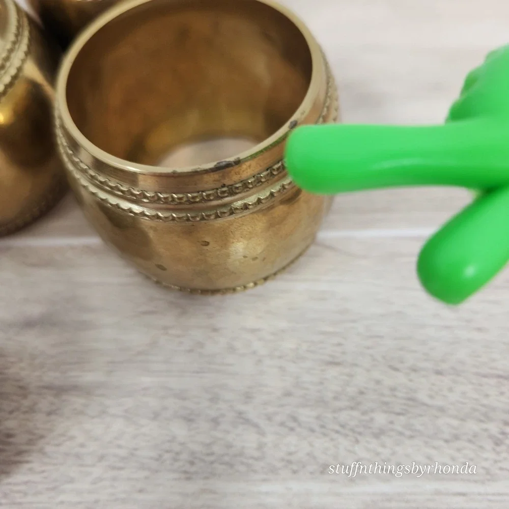 Hammered Brass Napkin Rings Wide Beaded‎ Accent Set Of 4